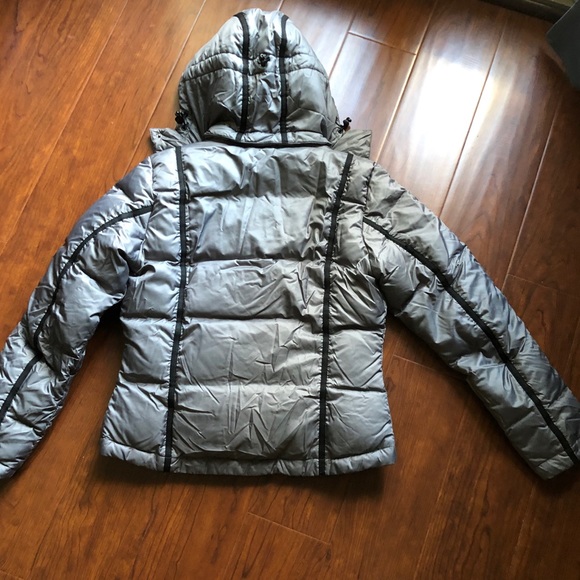 Wild Rose's Puffer Jacket - Picture 2 of 4